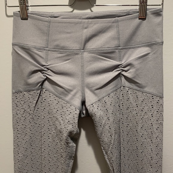 Tonic made in Canada Hot Yoga Style Leggings size S - Picture 2 of 9